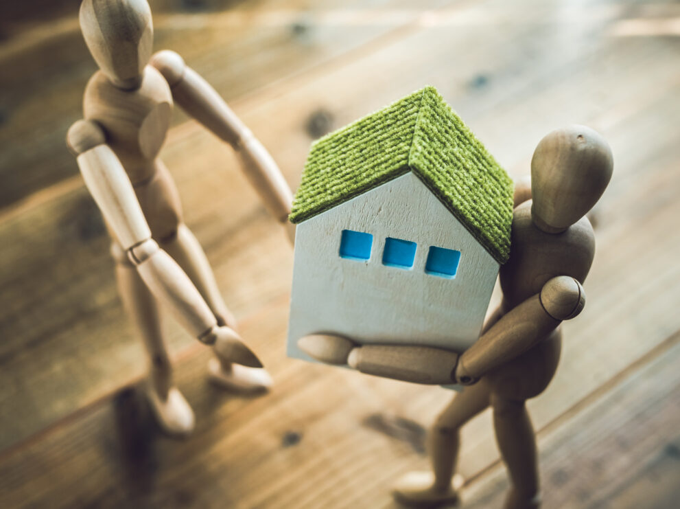 住宅の生前贈与をお得に行う４つの特例と手続方法や費用まで簡単解説