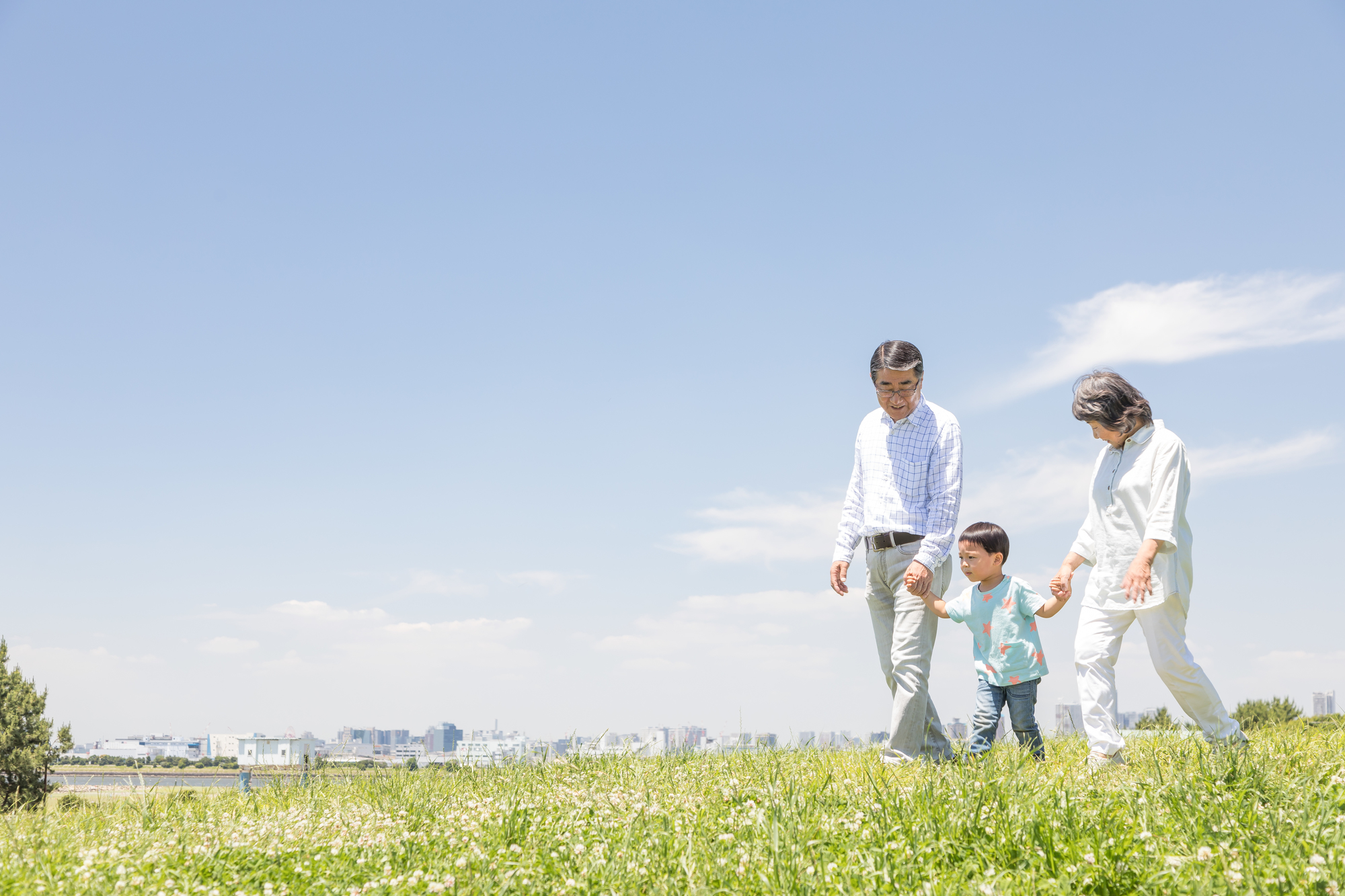 孫に遺産を相続させる４つの方法と相続権がある場合の相続割合と税金