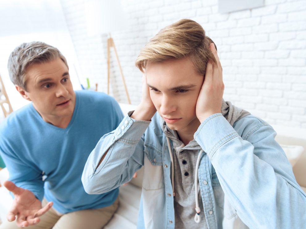 親の面倒をみない長男どうすればいい？相続への影響はある？