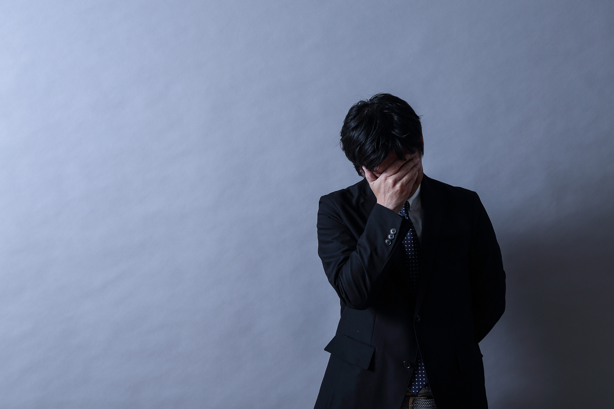 亡くなって10年後に借金が判明！相続放棄は可能か｜しなかった場合どうなる？