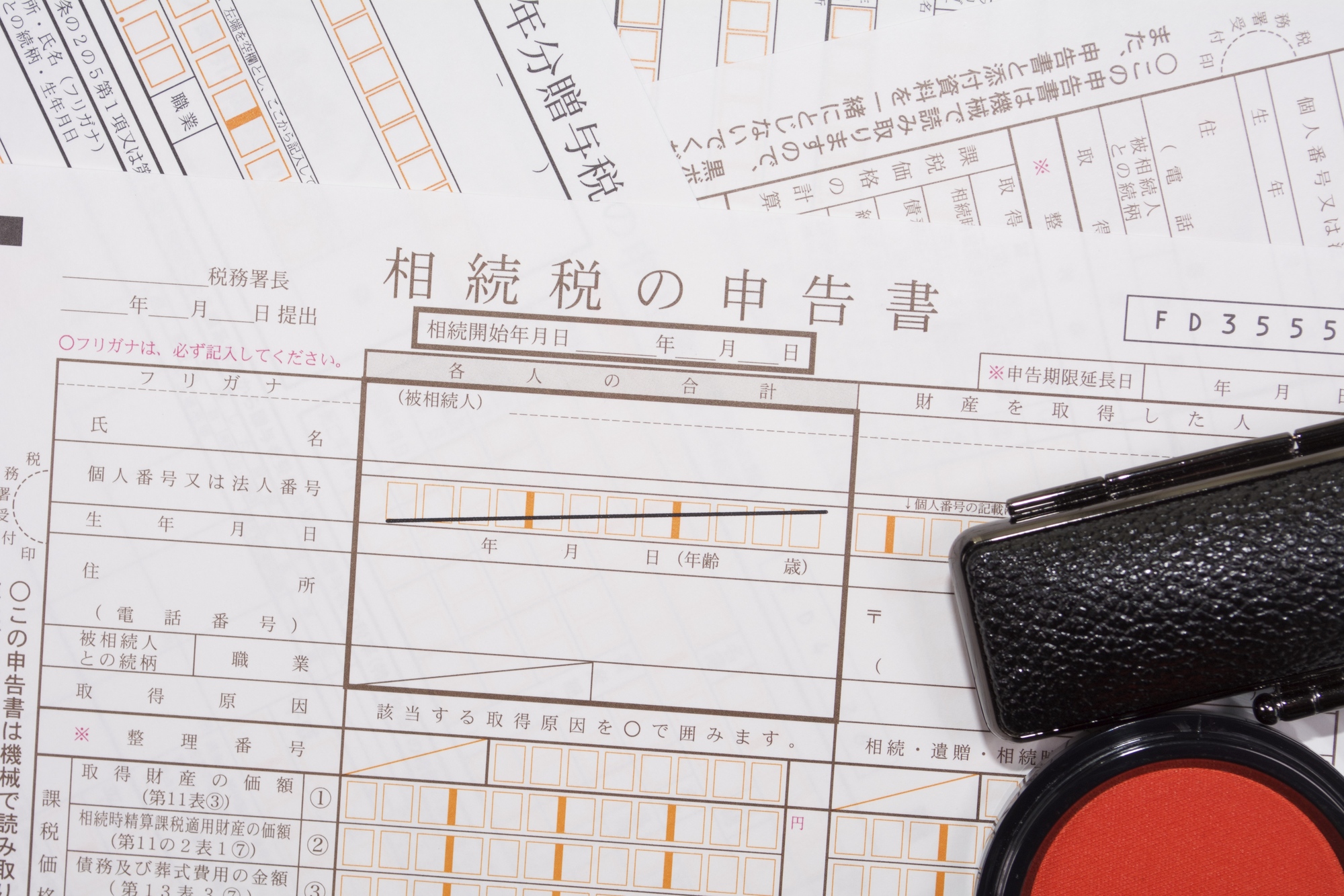 兄弟姉妹の相続税は2割加算に注意!計算方法や相続時の注意点を紹介