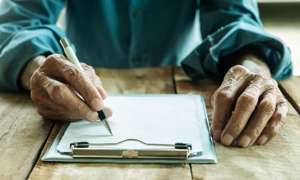 【自分でできる】成年後見人の手続き【必要書類の準備から申立まで】
