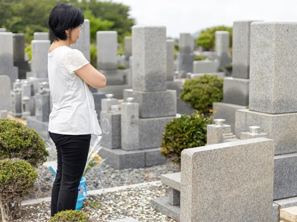 墓じまいの流れとは？費用の内訳・相場や墓じまい後の納骨先も紹介