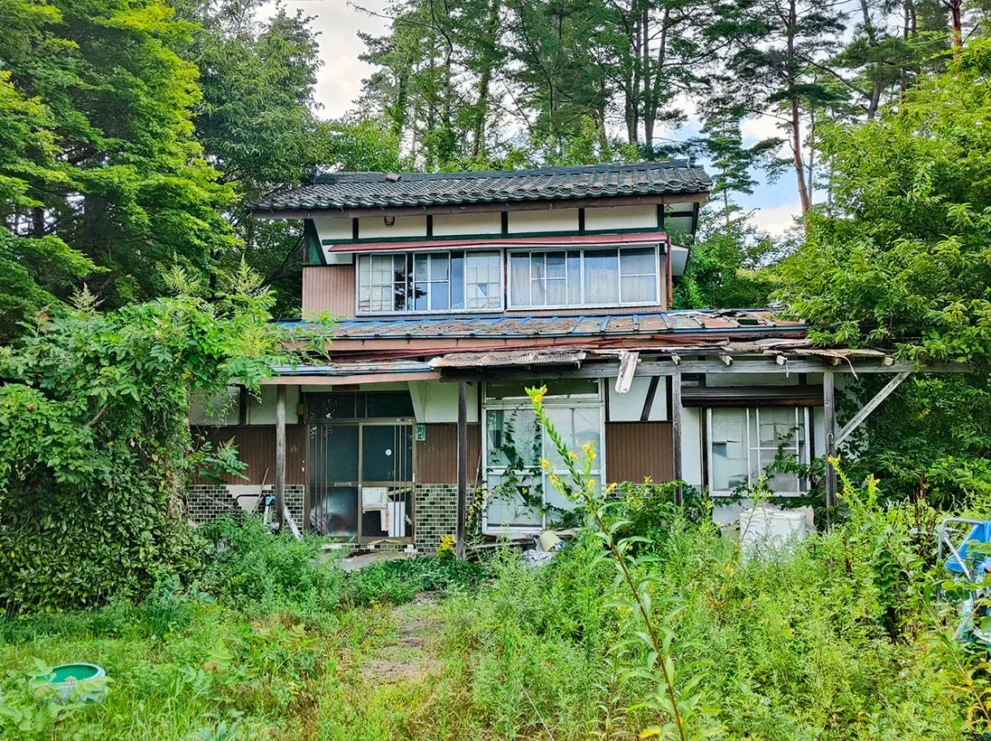相続した空き家を放置する7つのリスク｜相続時にすべきこととは？