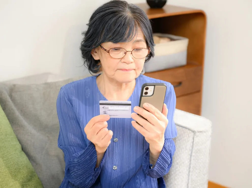 亡くなった人のクレジットカードを解約する流れ・必要書類