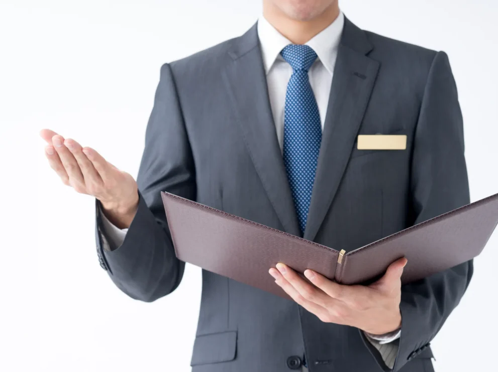 相続登記の司法書士【報酬相場】と【依頼を検討した方が良いケース】