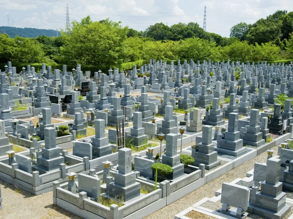 墓地は相続登記義務化の対象になる？相続登記が必要なケースとは