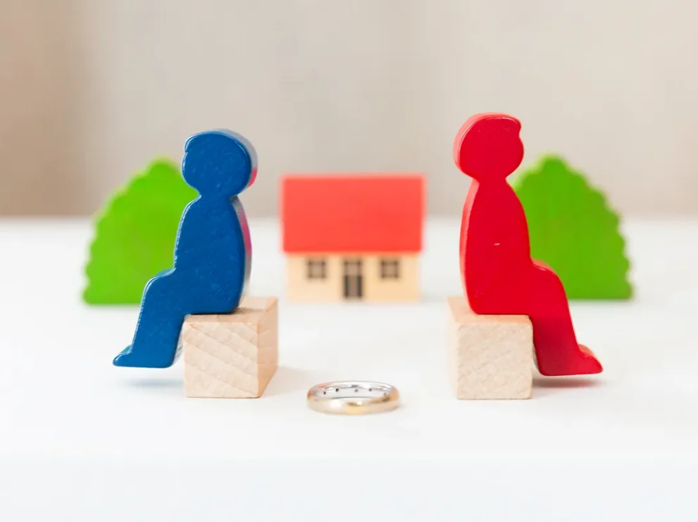 内縁の妻・夫は相続放棄した方がいい？必要なケースや手続き方法