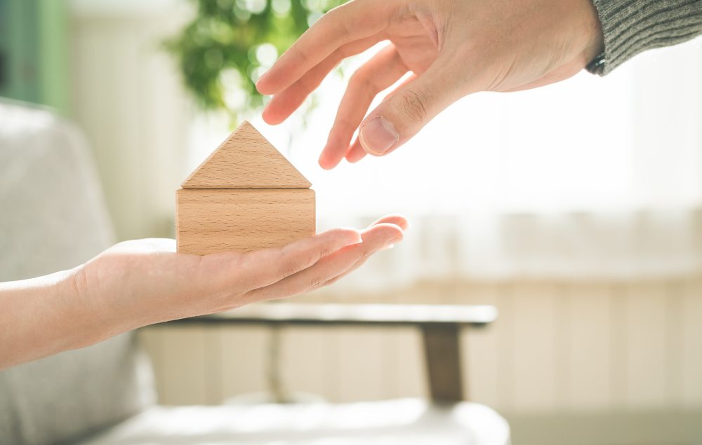 不動産の生前贈与を失敗したくない人必見！費用と節税方法について