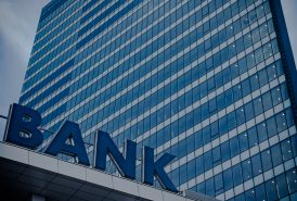 銀行が扱う家族信託とは？利用のメリット・デメリットと口座開設方法
