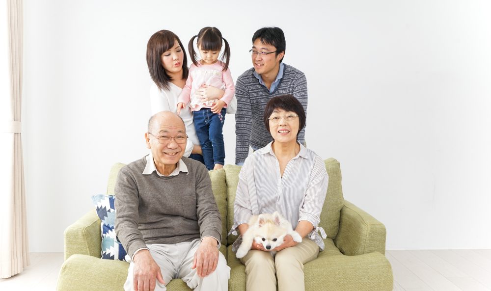 相続でよく見る【直系尊属】とは？範囲や【直系卑属】との違いを解説