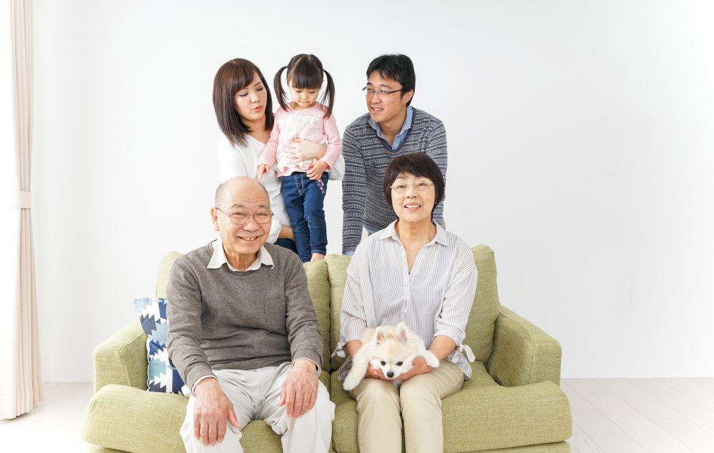 相続でよく見る【直系尊属】とは？範囲や【直系卑属】との違いを解説