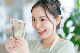親から100万もらうと税金がかかる？確定申告は必要なのか解説