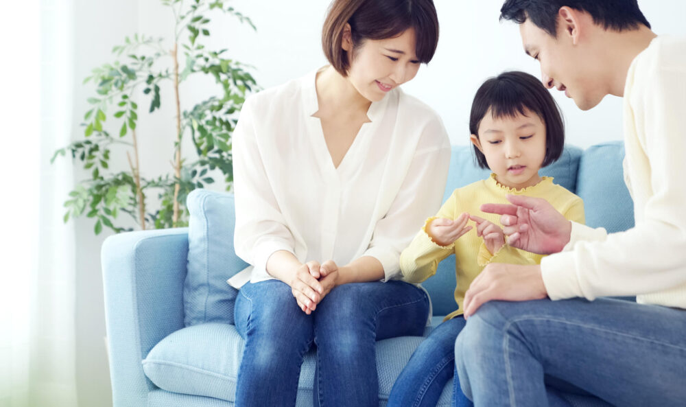 特別養子縁組とは？普通養子縁組との違いや相続の取扱いについて