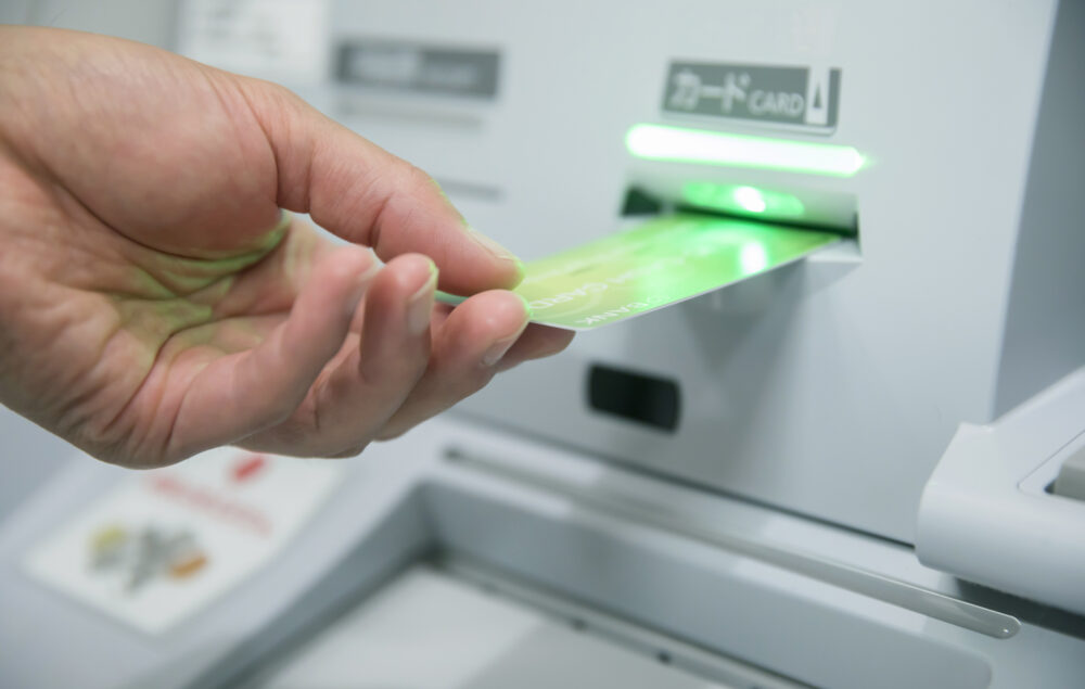 名義預金を使ってしまったら申告は必要？贈与税はかかるのか解説