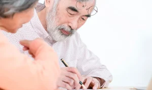 【雛形付】全財産を特定の人物に相続させる公正証書遺言の作成方法