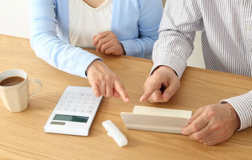 配偶者が全て相続したときの相続税はいくら？利用できる控除や特例