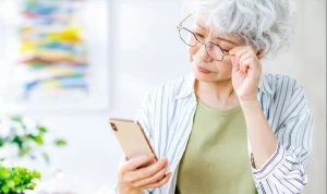 死亡した人の携帯電話はそのまま使える？解約方法や注意点について