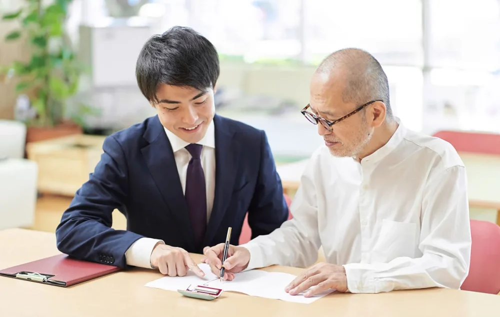 代理人が銀行口座から預金を引き出す方法｜準備や認知症対策も紹介