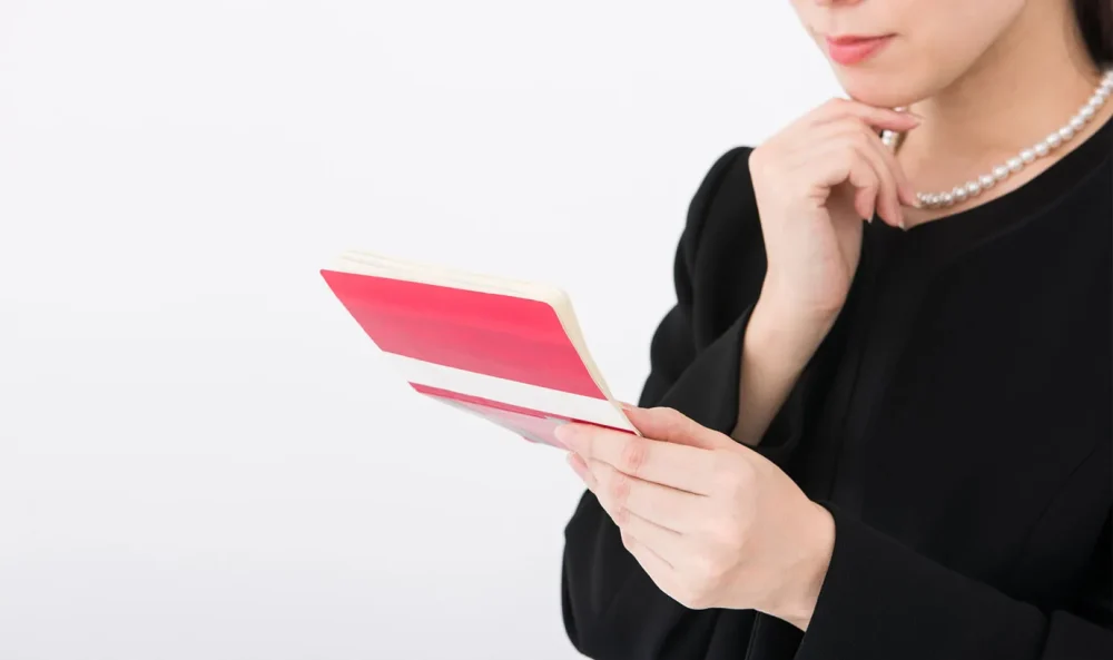 死亡した人の銀行口座をそのままにするとどうなる？手続きの流れとは