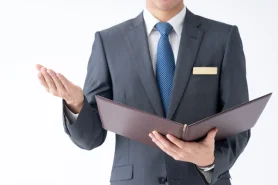 相続登記の司法書士【報酬相場】と【依頼を検討した方が良いケース】