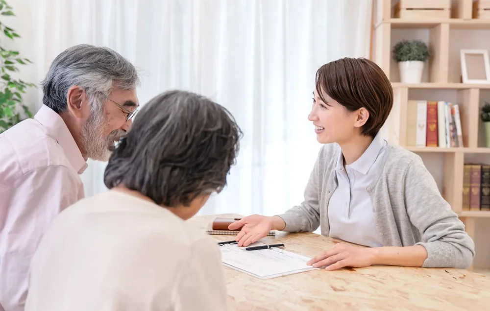 認知症になった人の金銭管理を行う方法｜家族が行うときの注意点とは