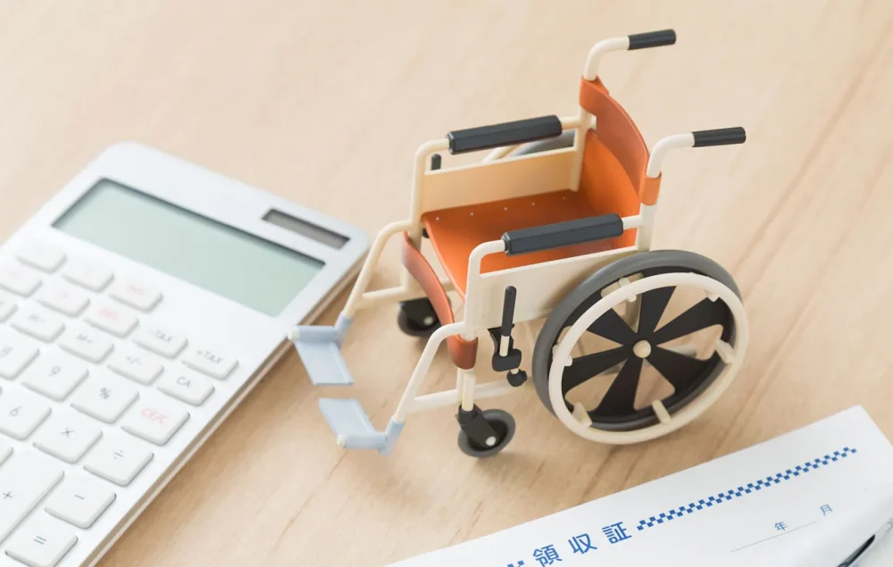 親の介護費用に充てるお金がないときの対処法｜費用を払うのは誰？