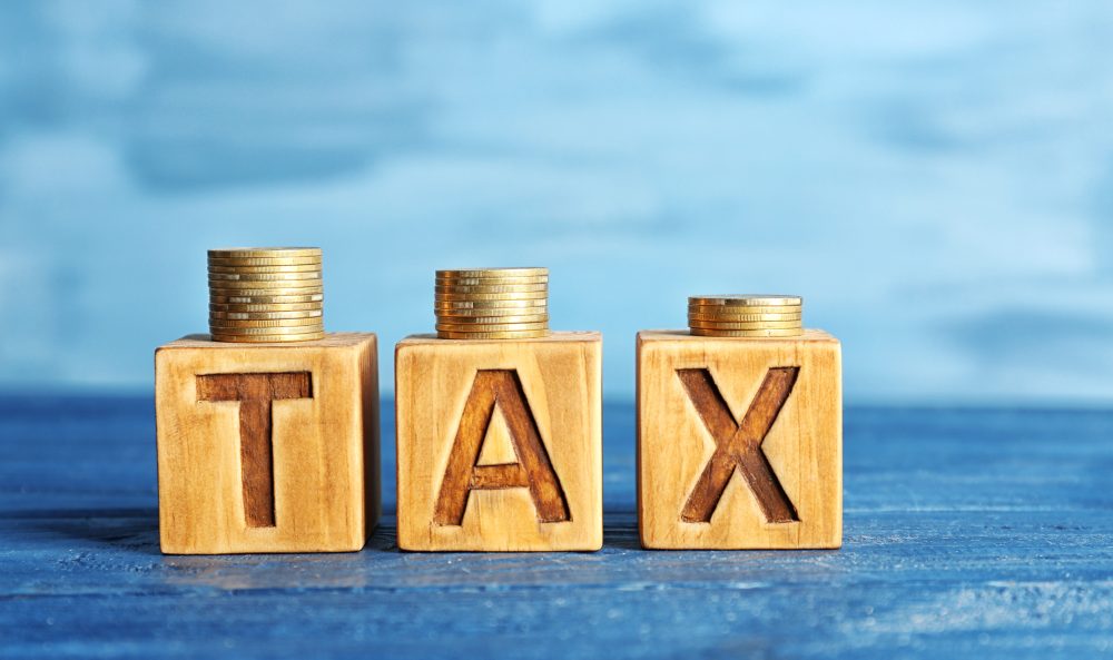 生前贈与で税金はいくらかかる？計算方法や手続き方法を詳しく紹介！
