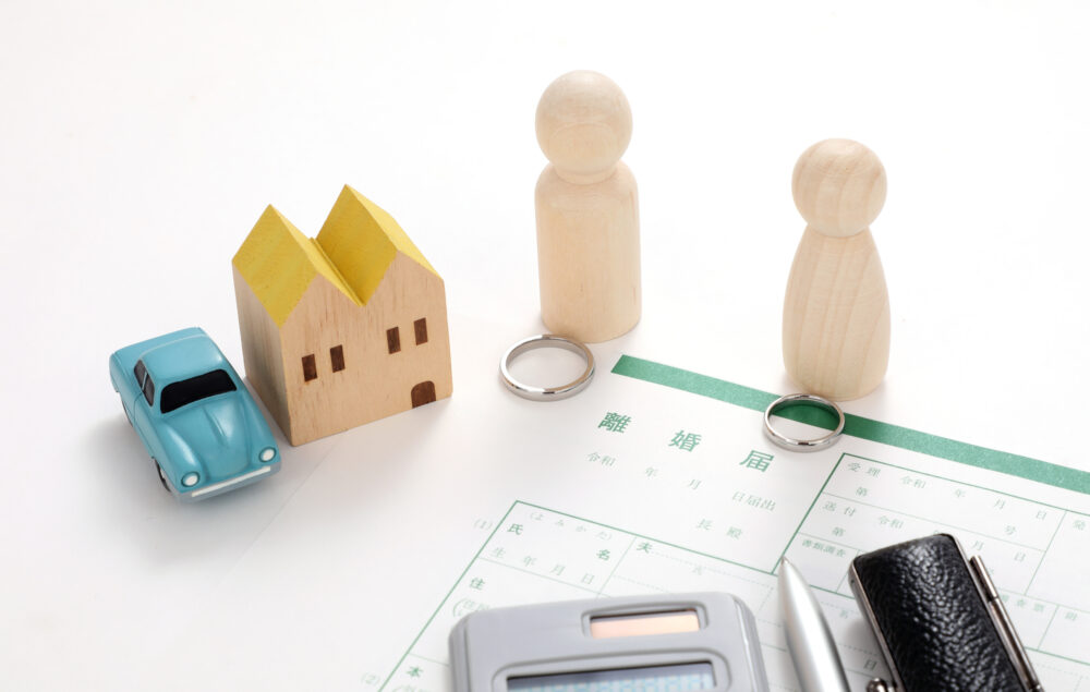 住宅ローンは離婚後どうなる？支払い義務と住み続けるための方法を徹底解説