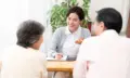 認知症で要介護認定を受けられる？認定レベルや認定を受ける流れを解説