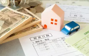 現金と不動産の相続はどちらが得?メリット・デメリットや相続税の違い