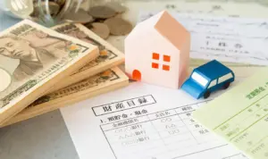 現金と不動産の相続はどちらが得？メリット・デメリットや相続税の違い