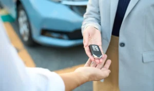 車の贈与税はばれない？贈与税がかかるケースと無申告のペナルティ