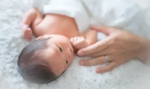 DNA鑑定で父子鑑定できる？鑑定の目的や流れ・種類について