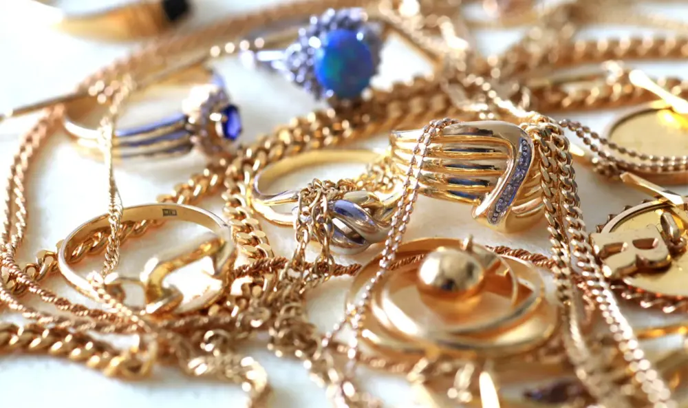 宝石も相続税の計算対象に含まれる!相続税評価額を計算する方法