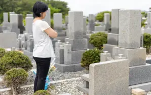 墓じまいの流れとは？費用の内訳・相場や墓じまい後の納骨先も紹介