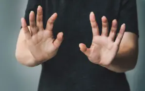 DNA鑑定は拒否できる?拒否するリスクや強制認知の手続きについて