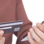 任意整理後にデビットカードは作成できる?作り方と注意点を解説!