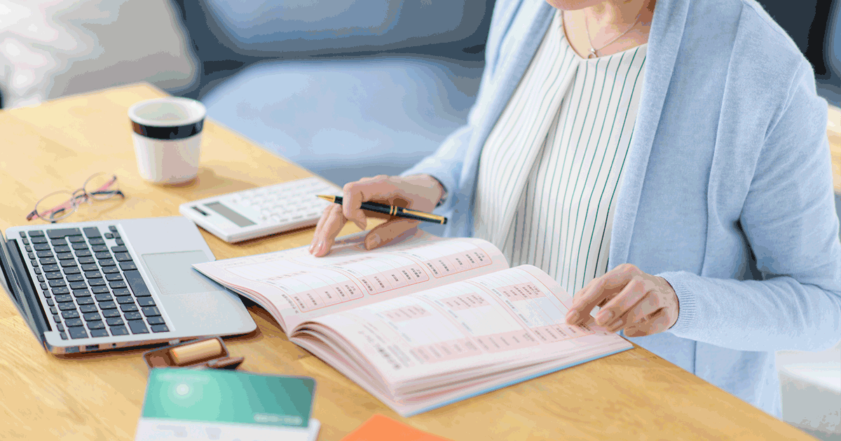 高齢者が借金を解決する方法6選！年金暮らしでも債務整理できる？