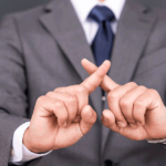 クレジットカードの現金化がだめな5つの理由|正しい対処法も解説