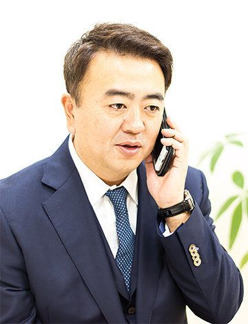 代表司法書士・山田愼一
